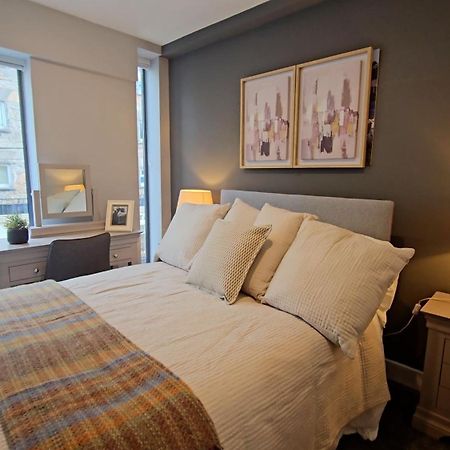 Madison House Aparthotel Galway Bagian luar foto