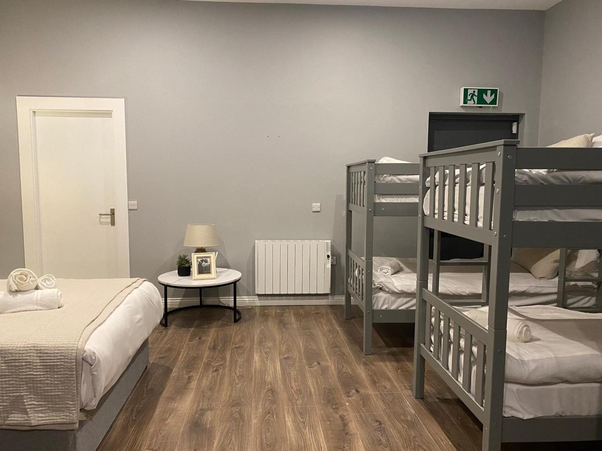 Madison House Aparthotel Galway Bagian luar foto